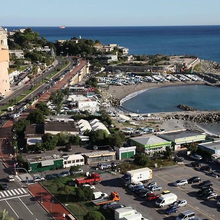 Апартаменты Elegante Monolocale Genova Экстерьер фото